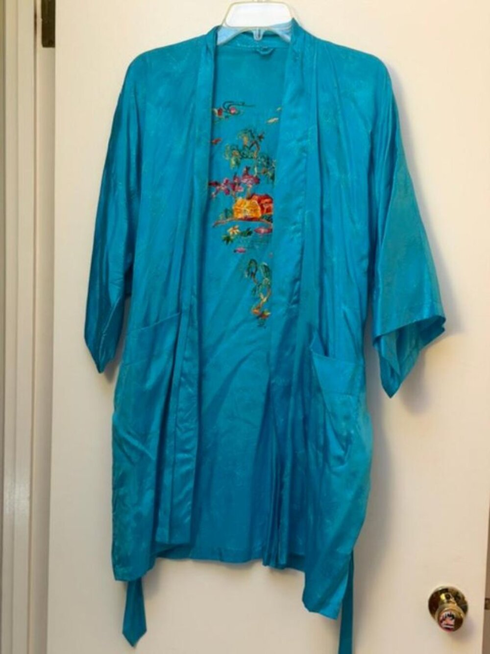 Vintage Japanese Silk Bed Jacket with Belt and Hand-Crafted Needlepoint Design - Picture 4 of 5
